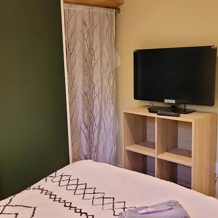 Charmante Maison Avec Grand Jardin Partage A 8kms De Pamiers Le Vernet (Ariege)
